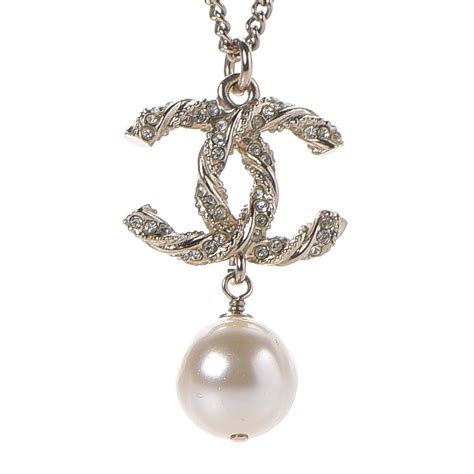 chanel cc pearl drop necklace